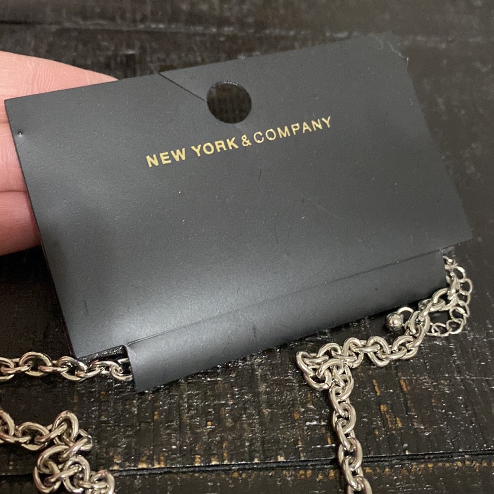Elegant NWT New York & Company Pink & Silver Tone Necklace! - Picture 3 of 6